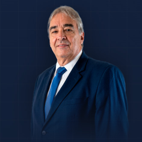 Dr. Luiz Cabral — Advogado especialista em Holding Familiar